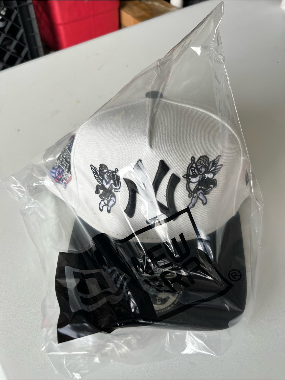 New Era White New York Yankees Cherub Logo Baseball Cap